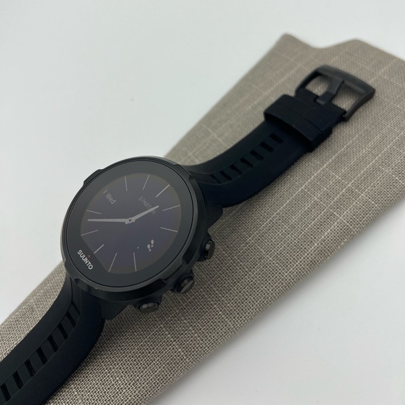 SUUNTO Spartan Sport Watch & Wrist Heart Rate Monitor - Picture 2 of 13